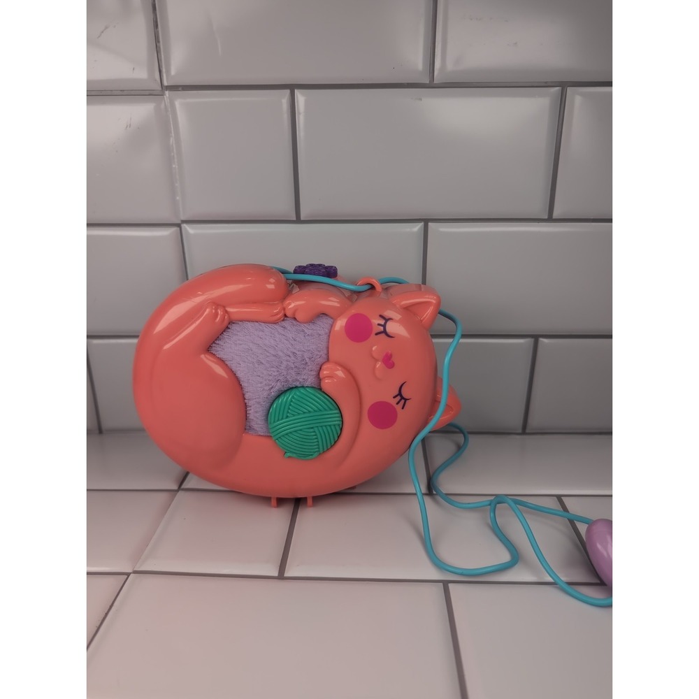 Polly Pocket Cat Compact Playset Pet Theme Dollhouse 2021 Compact Only.